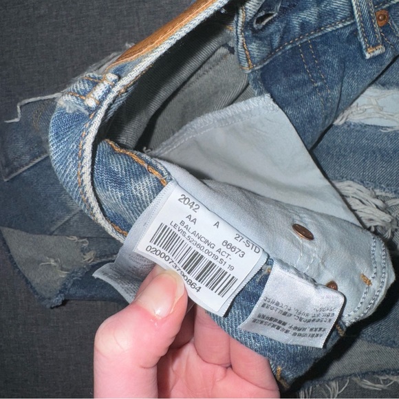 Levi's Distressed Wedgie Short Medium Wash - Picture 7 of 8